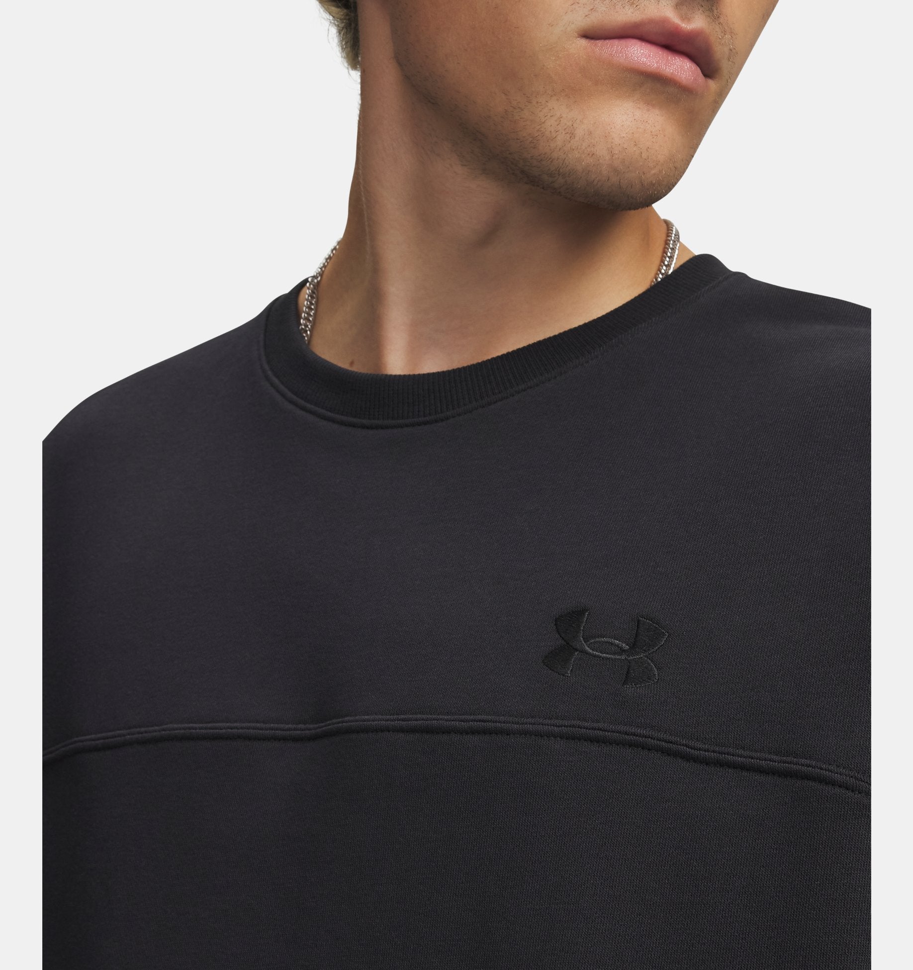 UA RIVAL LIGHTWEIGHT CREW